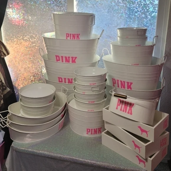 RARE Htf VS Pink Metal Bin Tote Tub Display/ Prop - Picture 11 of 12